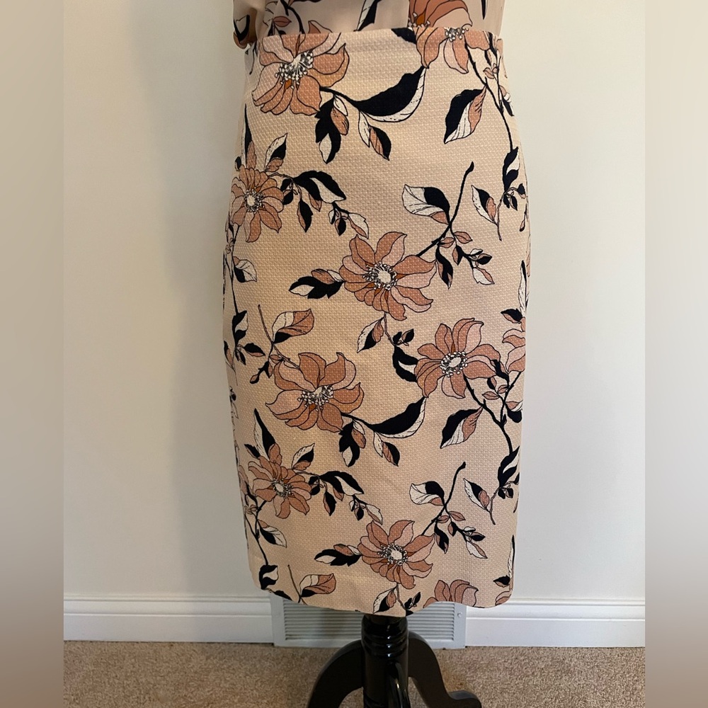 Ann Taylor Floral Skirt with Back Zipper